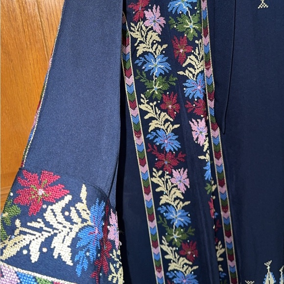 Women’s Thobe Plus Size 6 (4X - 5X) Middle East Dress Navy Blue Embroidered NEW - Picture 6 of 14